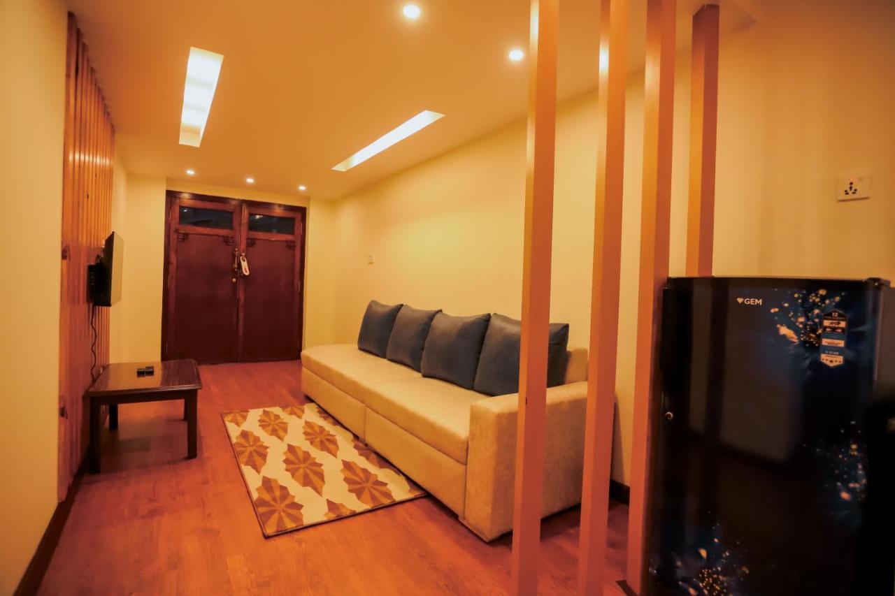 Kathmandu Business Hotel Exterior photo