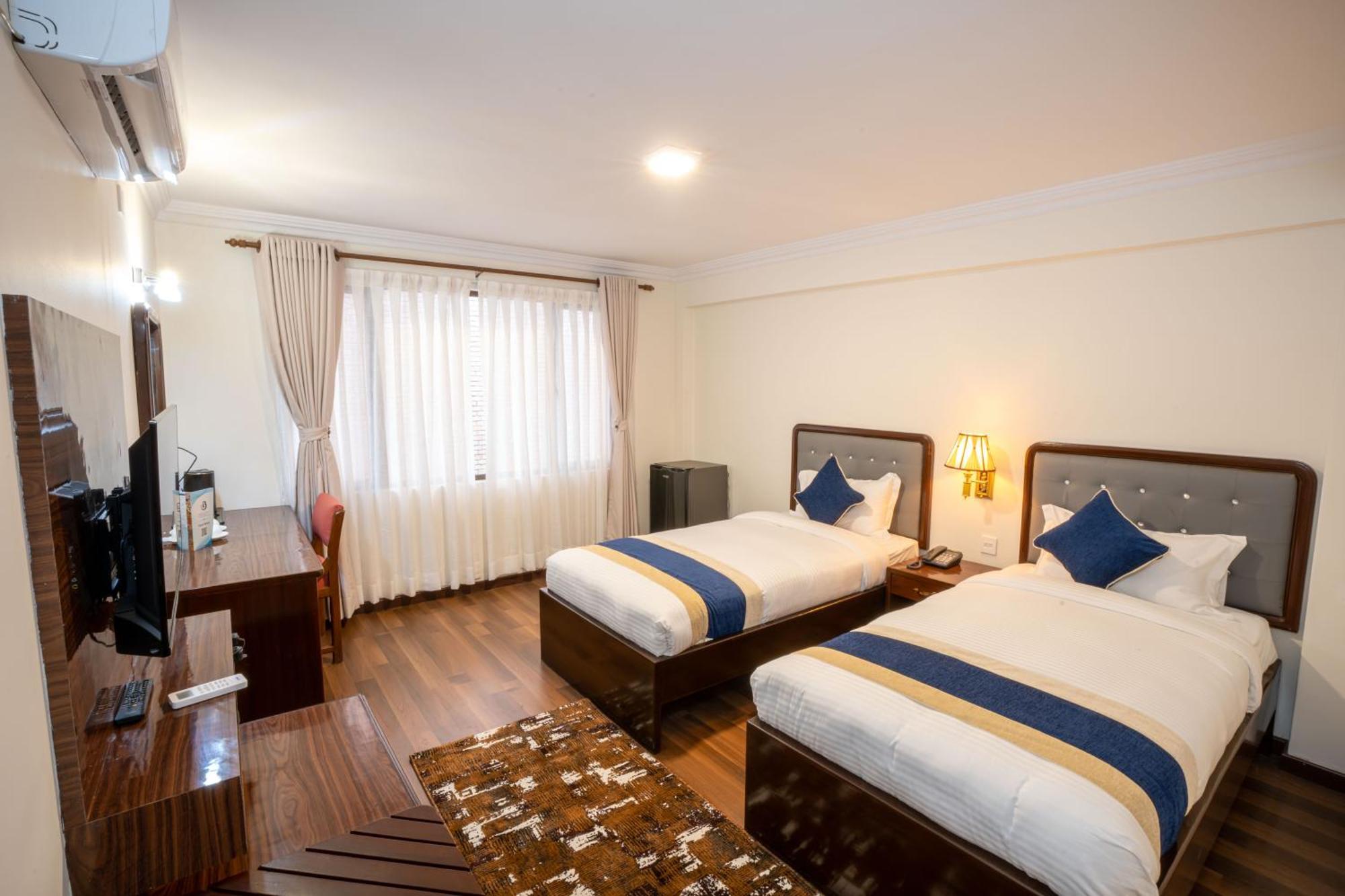Kathmandu Business Hotel Exterior photo