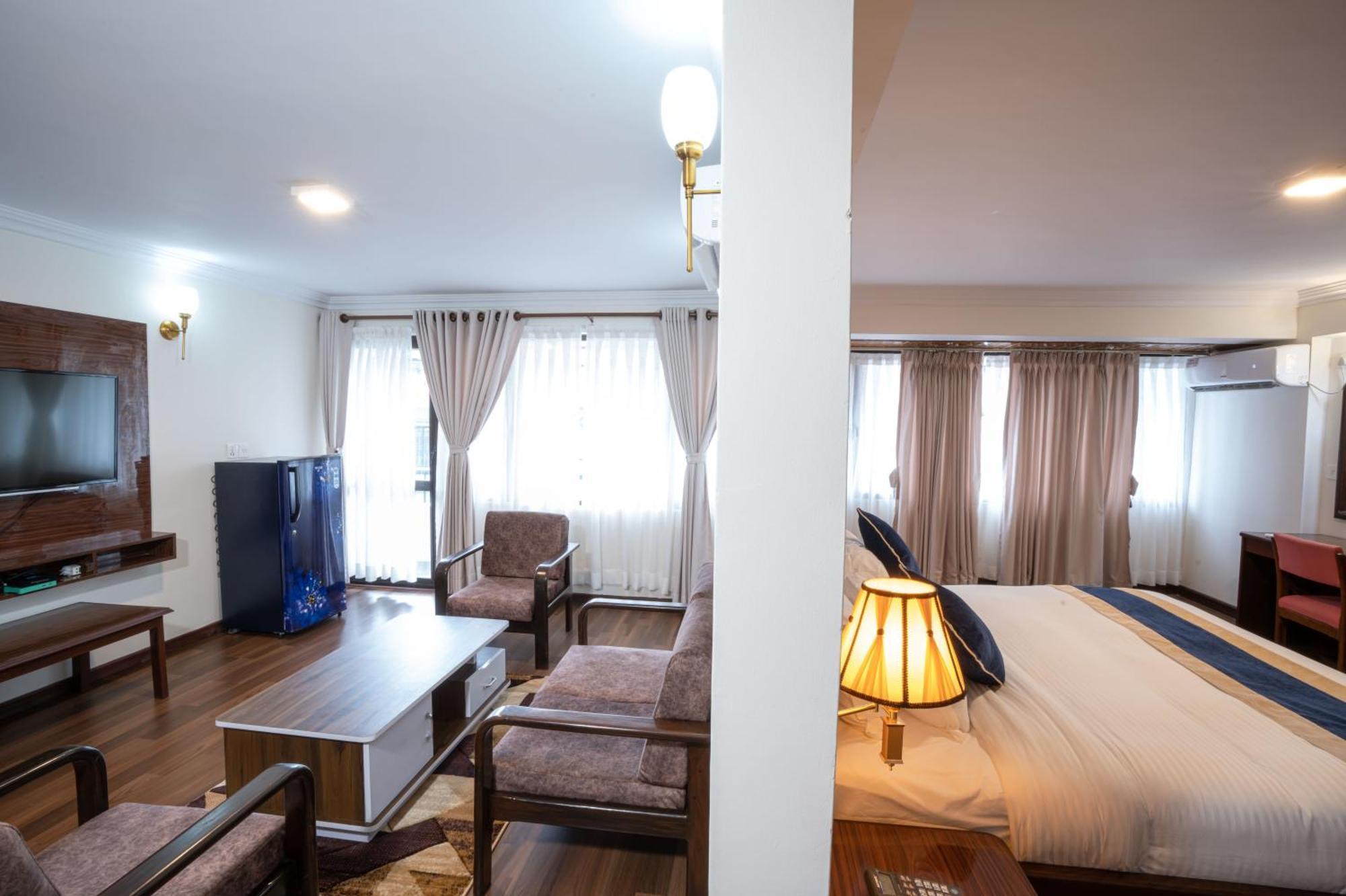 Kathmandu Business Hotel Exterior photo
