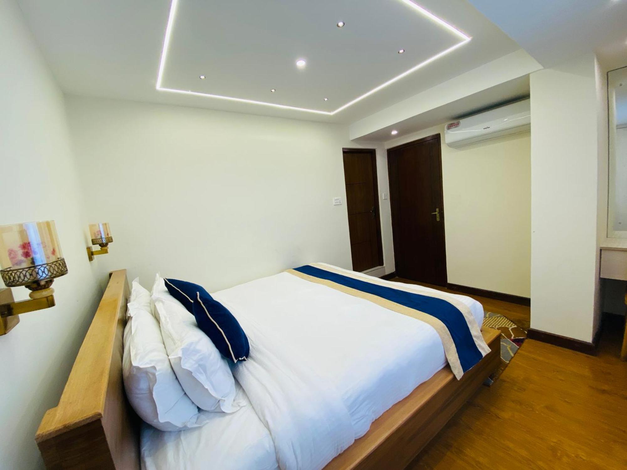 Kathmandu Business Hotel Exterior photo