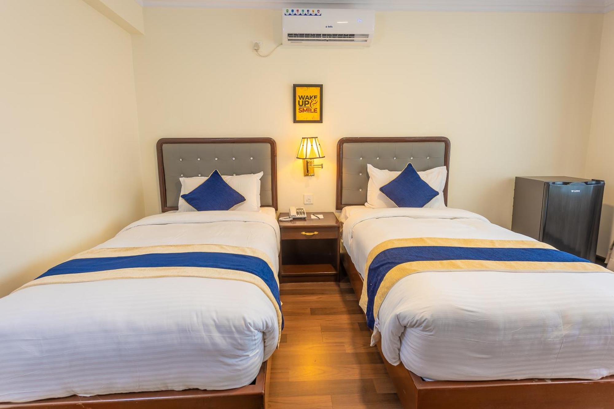 Kathmandu Business Hotel Exterior photo