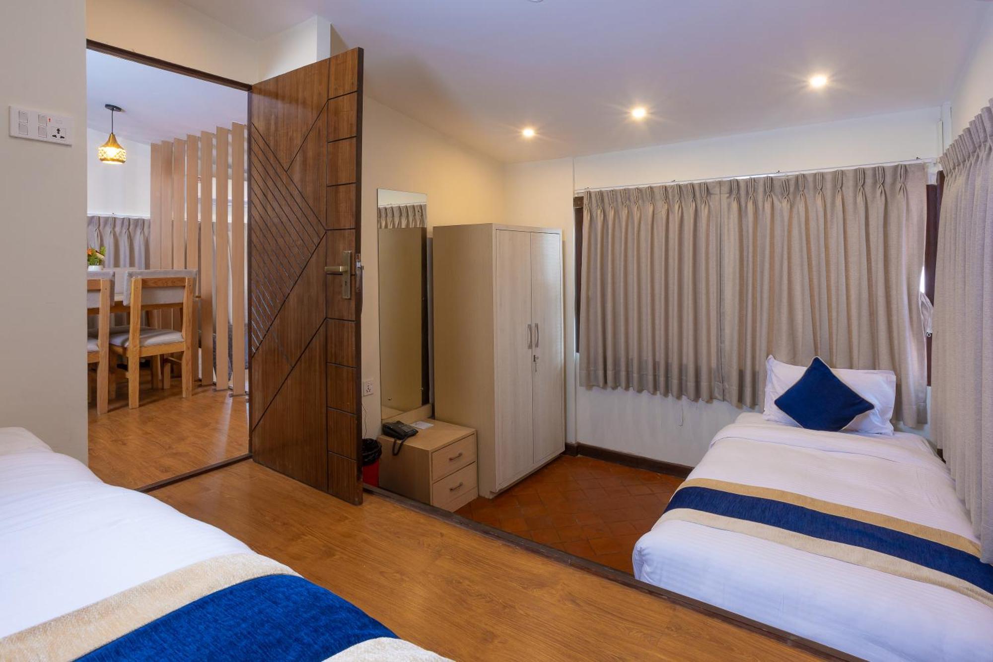 Kathmandu Business Hotel Exterior photo