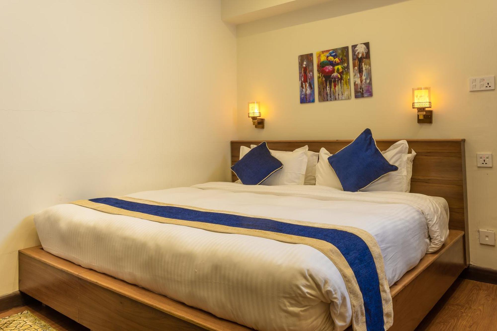 Kathmandu Business Hotel Exterior photo